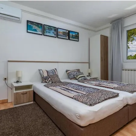 Apartment Karlovac Extérieur photo